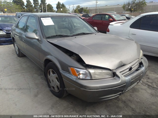 JT2BF22K8W0098925 - 1998 TOYOTA CAMRY CE/LE/XLE 金色 照片 1