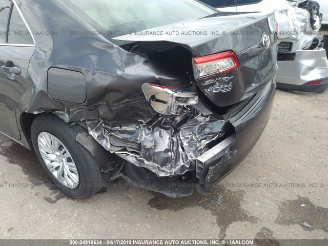 4T4BF1FK5DR332361 - 2013 TOYOTA CAMRY L/SE/LE/XLE 灰色 照片 6
