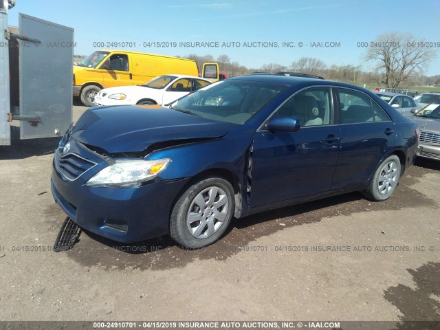 4T4BF3EK7AR040686 - 2010 TOYOTA CAMRY SE/LE/XLE BLUE photo 2