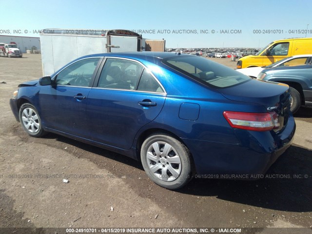 4T4BF3EK7AR040686 - 2010 TOYOTA CAMRY SE/LE/XLE BLUE photo 3