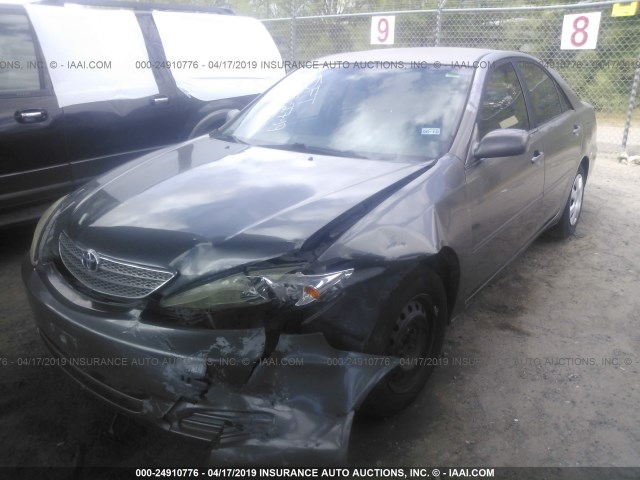 4T1BE32K73U671877 - 2003 TOYOTA CAMRY LE/XLE/SE GRAY photo 2