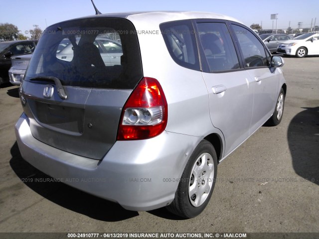 JHMGD38477S050712 - 2007 HONDA FIT SILVER photo 4