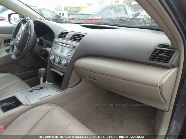 4T1BE46K47U190331 - 2007 TOYOTA CAMRY NEW GENERAT CE/LE/XLE/SE GRAY photo 5