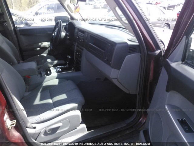 1J8HG48P07C530610 - 2007 JEEP COMMANDER RED photo 5