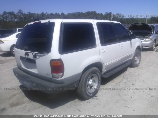 1FMZU73E61ZA63284 - 2001 FORD EXPLORER XLT WHITE photo 4