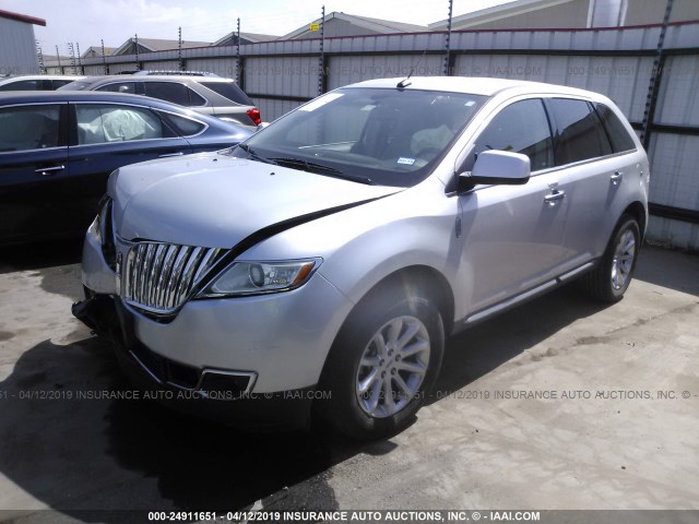 2LMDJ6JK2BBJ01754 - 2011 LINCOLN MKX SILVER photo 2