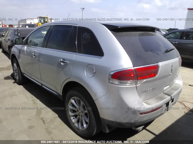 2LMDJ6JK2BBJ01754 - 2011 LINCOLN MKX SILVER photo 3