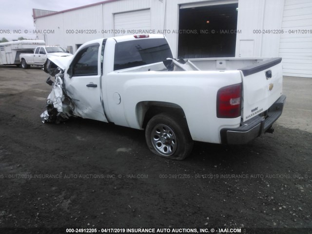 1GCNCPEX7CZ305586 - 2012 CHEVROLET SILVERADO C1500 WHITE photo 3