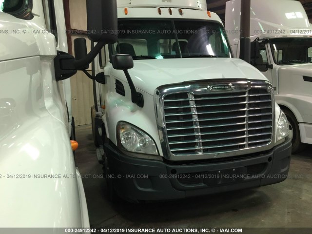 1FUGGBDV3ELFN9555 - 2014 FREIGHTLINER CASCADIA 113  Unknown photo 1