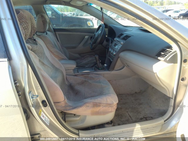 4T1BE46KX9U323337 - 2009 TOYOTA CAMRY SE/LE/XLE BEIGE photo 5