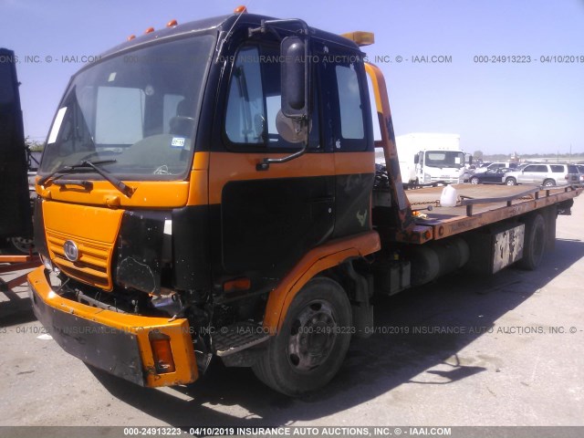 JNALC80H05AN50036 - 2005 NISSAN DIESEL UD2300 ORANGE photo 2