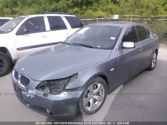 WBANA53555B861402 - 2005 BMW 525 I GRAY photo 2