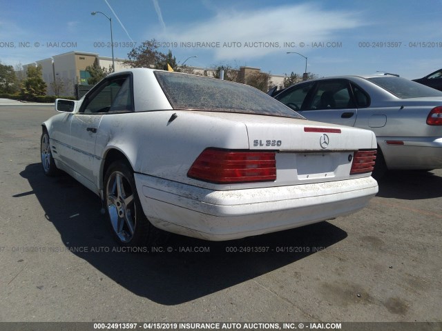 WDBFA63F6TF135557 - 1996 MERCEDES-BENZ SL 320 WHITE photo 3