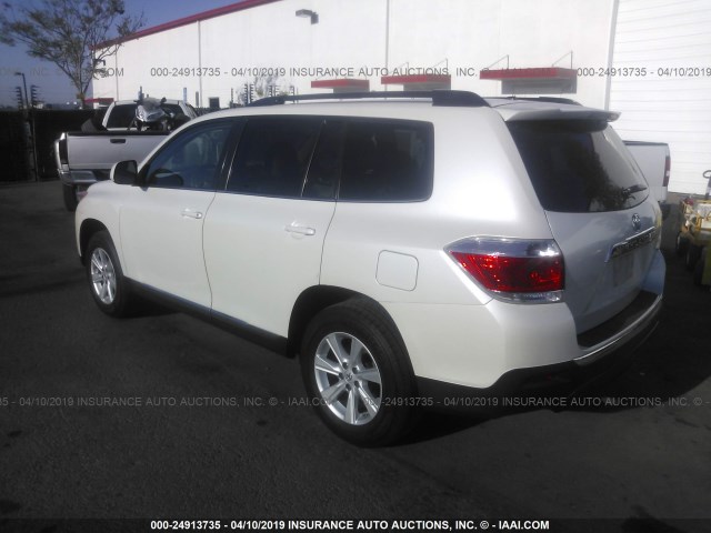 5TDZA3EH3CS025206 - 2012 TOYOTA HIGHLANDER SE WHITE photo 3