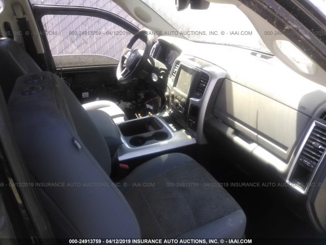 3C63R3DL3HG627623 - 2017 RAM 3500 SLT BLACK photo 5