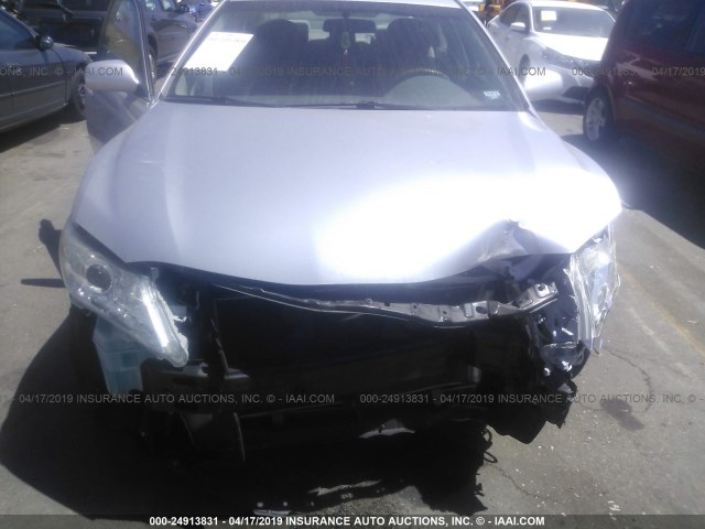 4T4BF3EK2BR169615 - 2011 TOYOTA CAMRY SE/LE/XLE SILVER photo 6