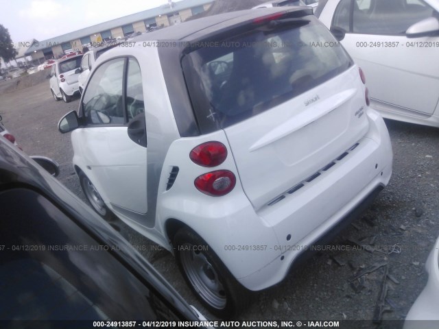 WMEEJ9AA1FK839328 - 2015 SMART FORTWO ELECTRIC WHITE photo 3