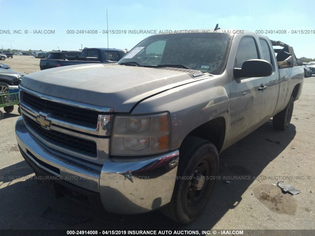 1GCHC29K68E208408 - 2008 CHEVROLET SILVERADO C2500 HEAVY DUTY TAN photo 2