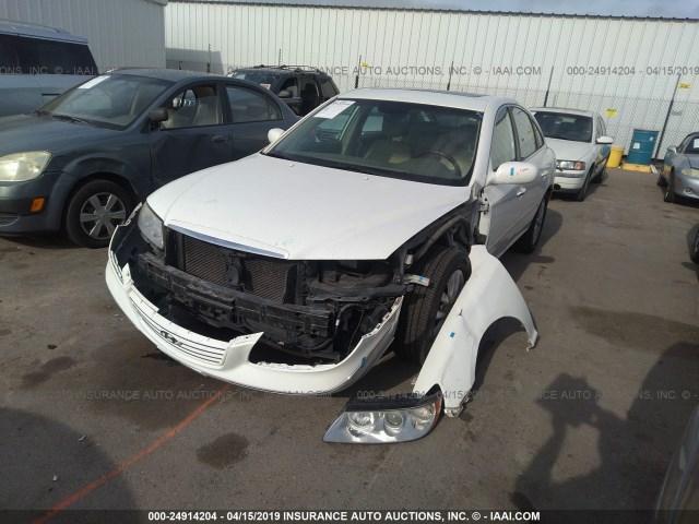 KMHFC46F77A172434 - 2007 HYUNDAI AZERA SE/LIMITED WHITE photo 2