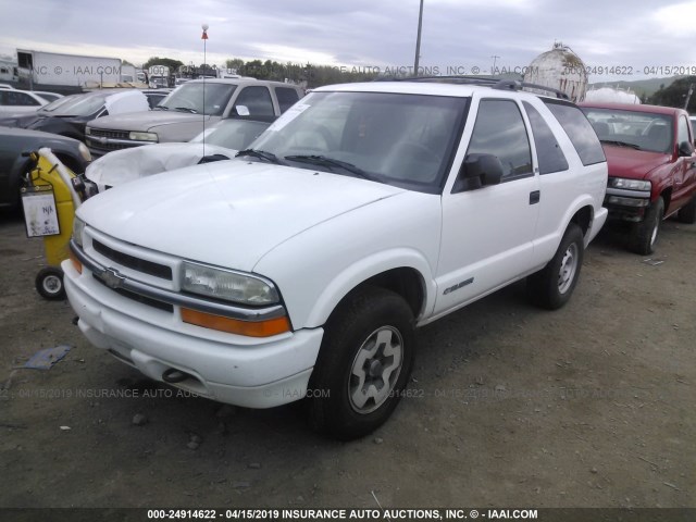 1GNCT18W31K147445 - 2001 CHEVROLET BLAZER WHITE photo 2