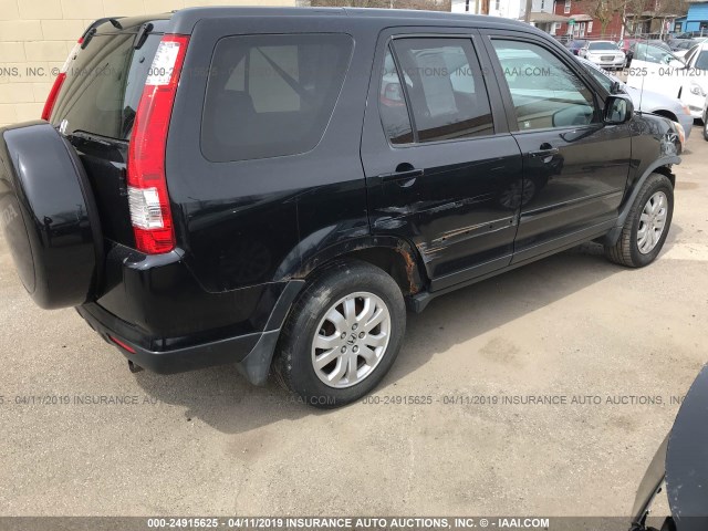 JHLRD78956C053018 - 2006 HONDA CR-V SE/EX BLACK photo 4