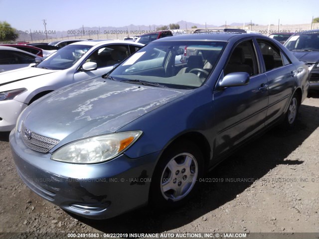 4T1BE32K32U510747 - 2002 TOYOTA CAMRY LE/XLE/SE BLUE photo 2