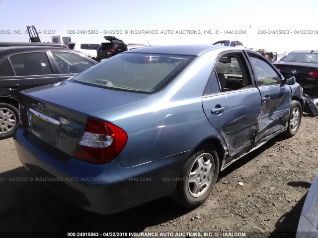 4T1BE32K32U510747 - 2002 TOYOTA CAMRY LE/XLE/SE BLUE photo 4