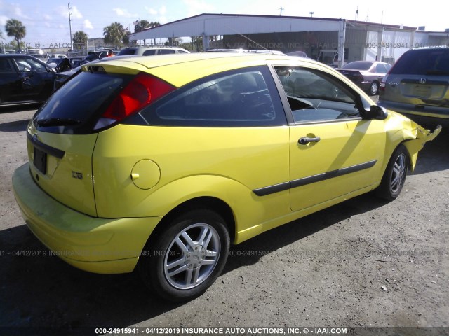 3FAFP31313R190000 - 2003 FORD FOCUS ZX3 YELLOW photo 4