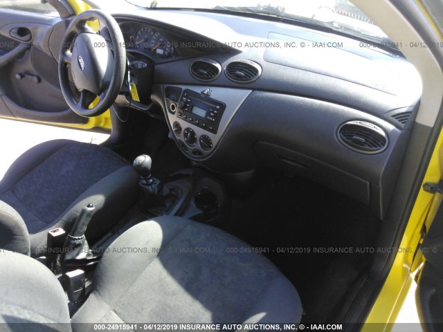 3FAFP31313R190000 - 2003 FORD FOCUS ZX3 YELLOW photo 5