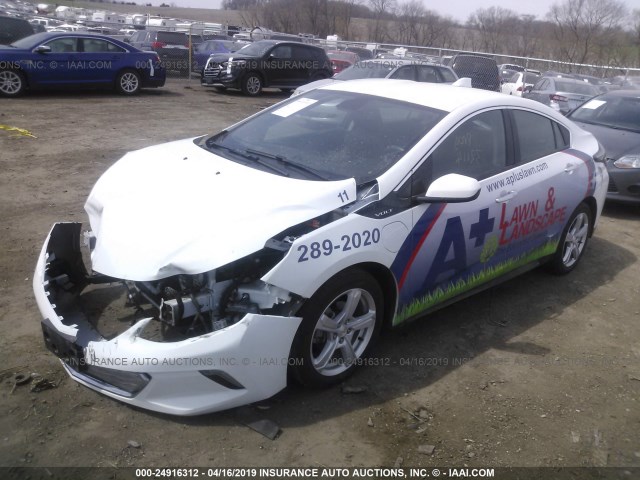 1G1RA6S56JU106908 - 2018 CHEVROLET VOLT LT WHITE photo 2