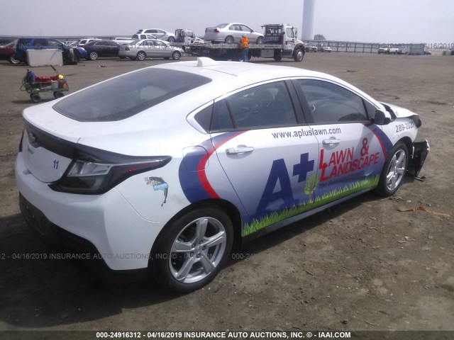 1G1RA6S56JU106908 - 2018 CHEVROLET VOLT LT WHITE photo 4