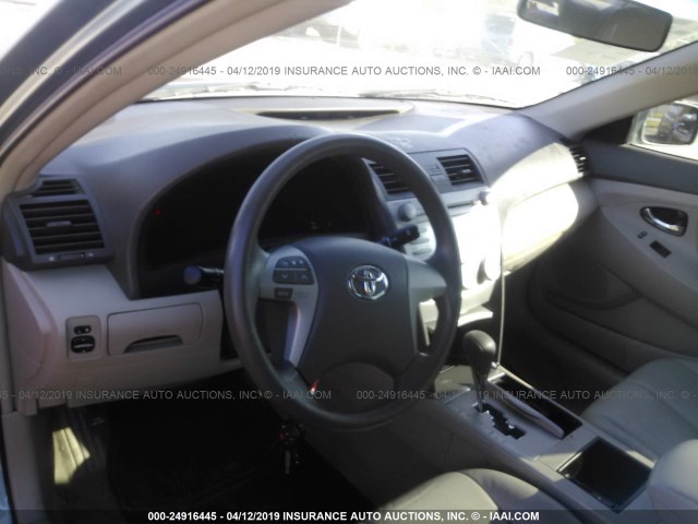 4T1BE46K29U864110 - 2009 TOYOTA CAMRY SE/LE/XLE Light Blue photo 5