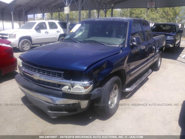 2GCEC19T721197840 - 2002 CHEVROLET SILVERADO C1500 BLUE photo 2