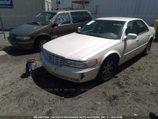 1G6KY54901U152316 - 2001 CADILLAC SEVILLE STS CREAM photo 2