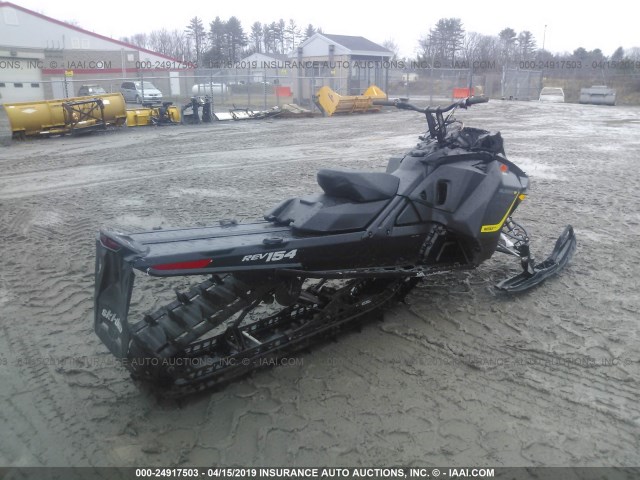 2BPSCEJJ7JV000001 - 2018 SKI DOO SUMMIT SP BLACK photo 4