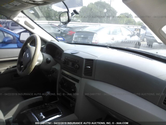 1J4HR48N75C701750 - 2005 JEEP GRAND CHEROKEE LAREDO/COLUMBIA/FREEDOM 金色 照片 5