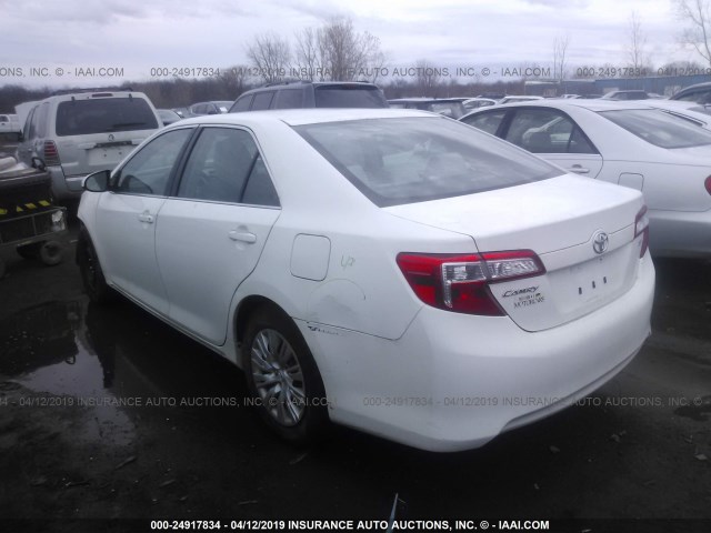 4T1BF1FK1CU514843 - 2012 TOYOTA CAMRY SE/LE/XLE WHITE photo 3