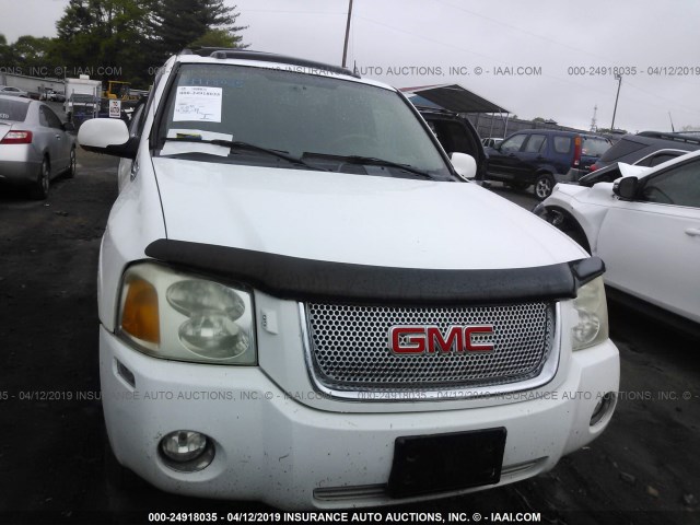 1GKET63M552386459 - 2005 GMC ENVOY DENALI WHITE photo 6