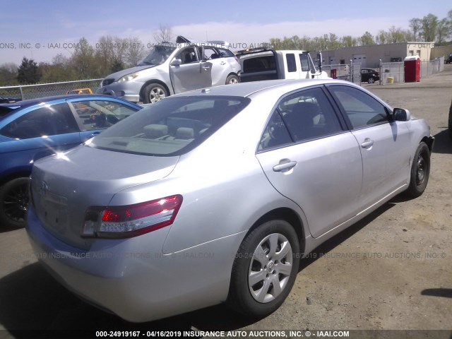 4T1BF3EK6AU061698 - 2010 TOYOTA CAMRY SE/LE/XLE SILVER photo 4
