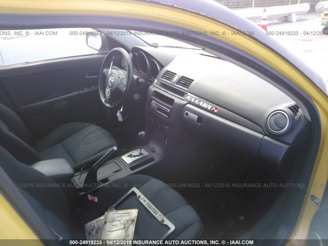 JM1BK343441206365 - 2004 MAZDA 3 HATCHBACK BLACK photo 5