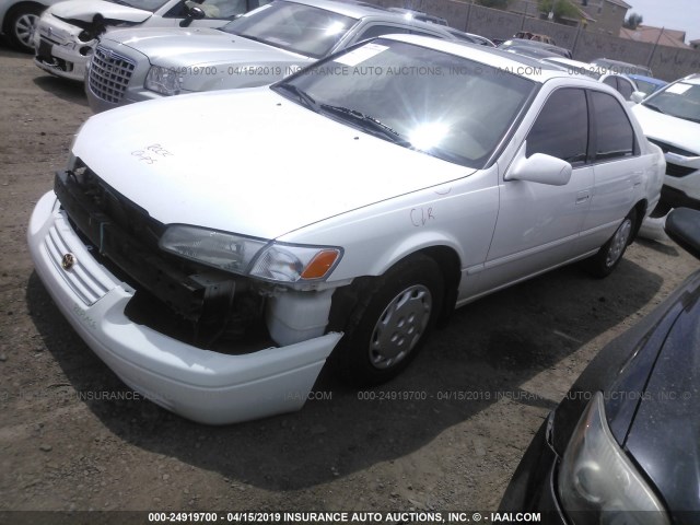 4T1BG22K6VU821632 - 1997 TOYOTA CAMRY CE/LE/XLE 白色 照片 2