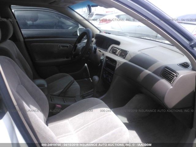 4T1BG22K6VU821632 - 1997 TOYOTA CAMRY CE/LE/XLE 白色 照片 5