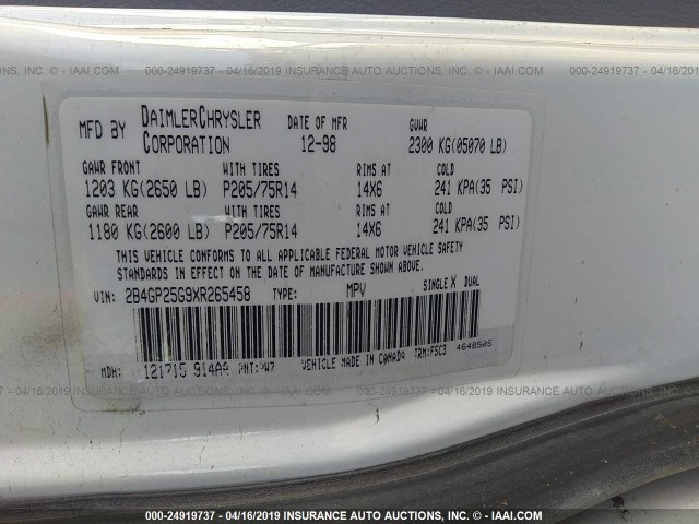 2B4GP25G9XR265458 - 1999 DODGE CARAVAN WHITE photo 9