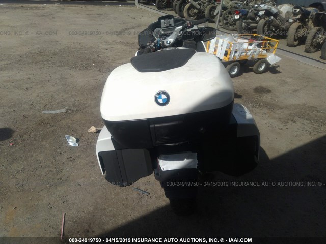 WB10A1300HZ466448 - 2017 BMW R1200 RT WHITE photo 6