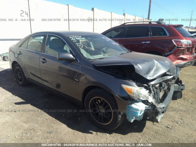 4T1BF3EK3AU016363 - 2010 TOYOTA CAMRY SE/LE/XLE GRAY photo 1