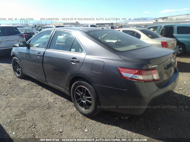 4T1BF3EK3AU016363 - 2010 TOYOTA CAMRY SE/LE/XLE GRAY photo 3