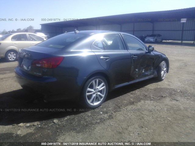 JTHBK262X72035083 - 2007 LEXUS IS 250 GRAY photo 4