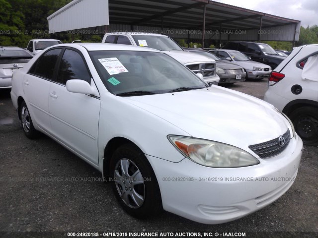 JTDBE32K120130592 - 2002 TOYOTA CAMRY LE/XLE/SE WHITE photo 1