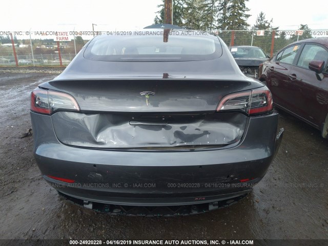 5YJ3E1EA5JF046951 - 2018 TESLA MODEL 3 GRAY photo 6