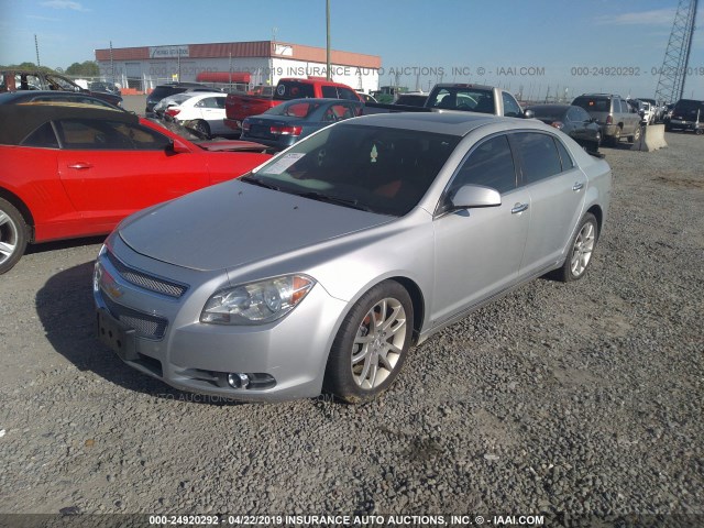 1G1ZK577X9F106217 - 2009 CHEVROLET MALIBU LTZ SILVER photo 2